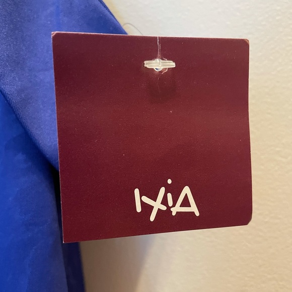 Satin bodycon cocktail dress with bow - Picture 3 of 5